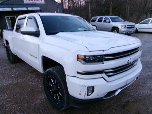 Used 2017 Chevrolet Silverado 1500 LTZ Z71 w/ LTZ Plus Package image 9