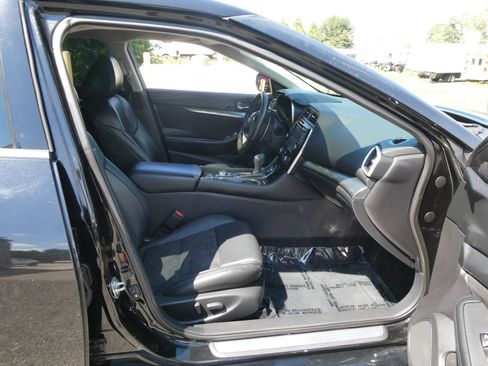 Used 2016 Nissan Maxima SR FWD image 28