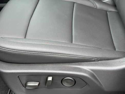 New 2025 GMC Sierra 1500 SLT w/ SLT Premium Plus Package image 44