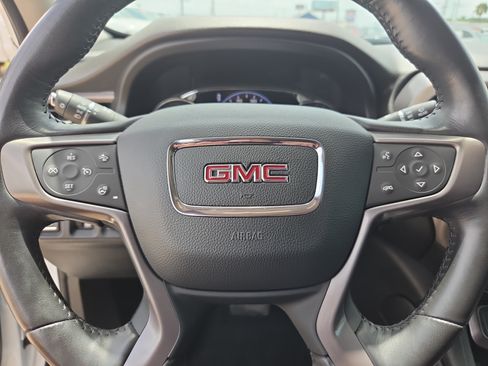 Used 2022 GMC Acadia AT4 w/ Technology Package AWD/4WD image 18