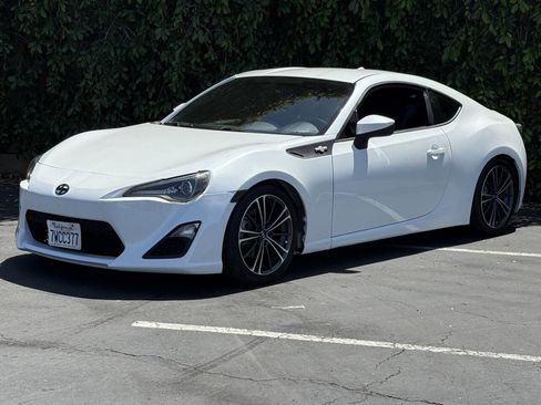 Used 2013 Scion FR-S RWD image 4
