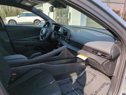 New 2026 Hyundai Elantra Sport FWD image 33