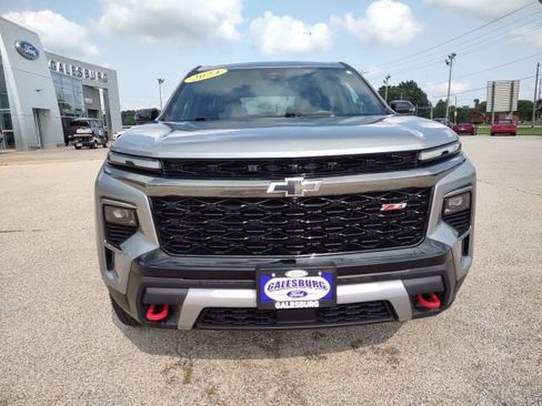 Used 2024 Chevrolet Traverse Z71 w/ LPO, Floor Liner Package AWD/4WD image 8