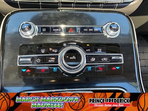 Used 2022 Lincoln Nautilus Reserve w/ Equipment Group 201A image 27