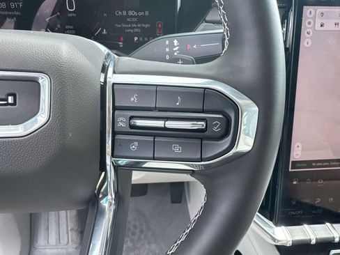 Used 2025 GMC Acadia Denali w/ LPO, All-Weather Package AWD/4WD image 29