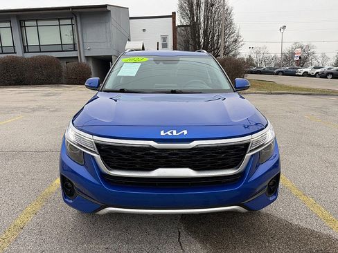 Used 2023 Kia Seltos S w/ Navigation Package image 2