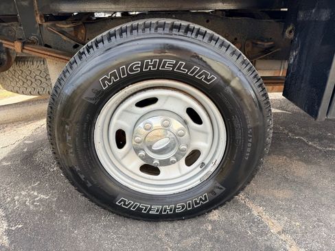 Used 2012 Ford F250 XL w/ PWR Equipment Group image 19