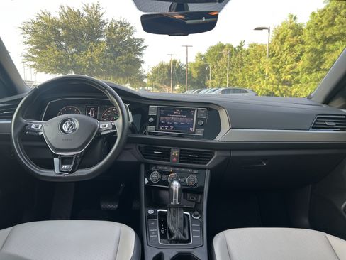Used 2019 Volkswagen Jetta R-Line FWD image 25