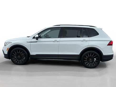 Used 2023 Volkswagen Tiguan S FWD image 2