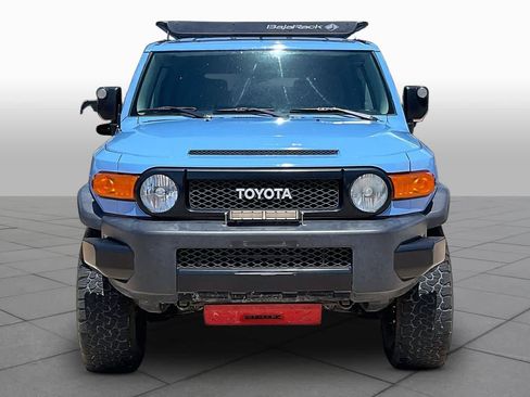 Used 2011 Toyota FJ Cruiser 4WD w/ TRD Sport Pkg image 4
