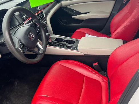 Used 2018 Honda Accord LX image 9
