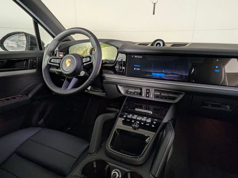 New 2026 Porsche Cayenne image 22