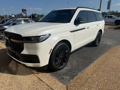 Used 2025 Lincoln Navigator Reserve w/ Jet Appearance Package