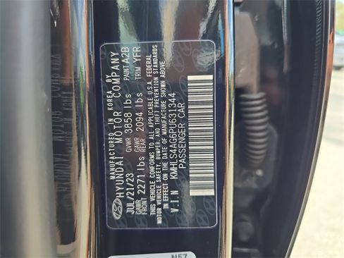 Used 2023 Hyundai Elantra SEL w/ Convenience Package image 30