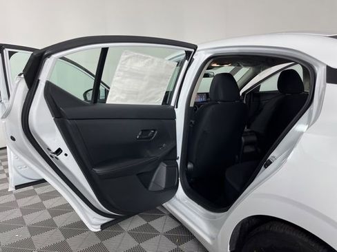 New 2025 Nissan Sentra S image 40