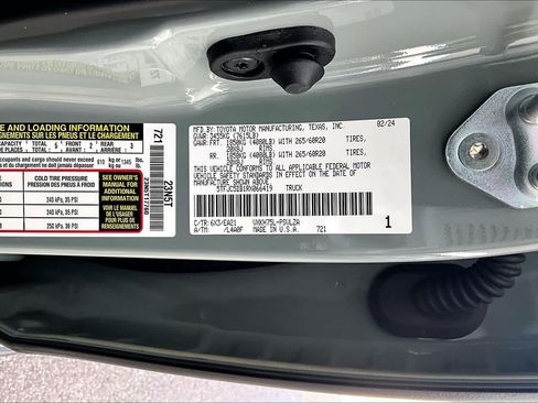 Used 2024 Toyota Tundra Limited AWD/4WD image 34