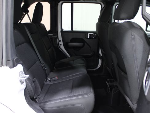 Used 2021 Jeep Wrangler Unlimited Sport image 29