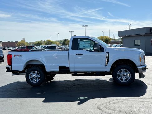 New 2026 Ford F350 XLT w/ FX4 Off-Road Package image 7