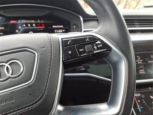Used 2022 Audi A8 L 3.0T image 15