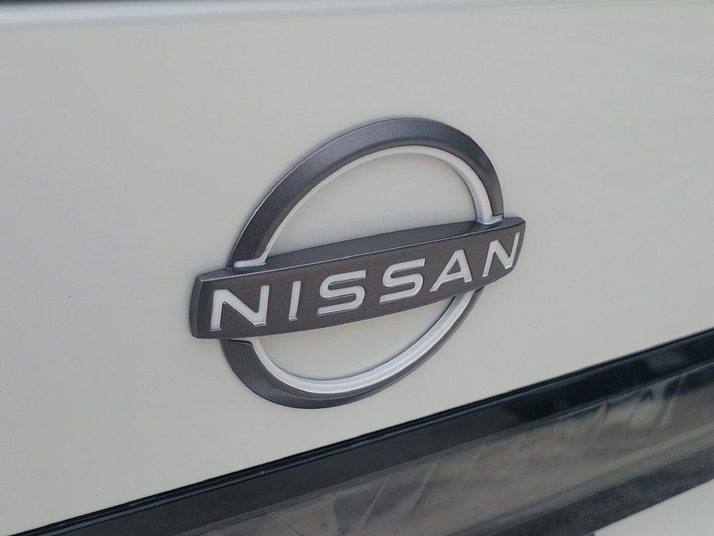 New 2027 Nissan Sentra SR FWD image 11