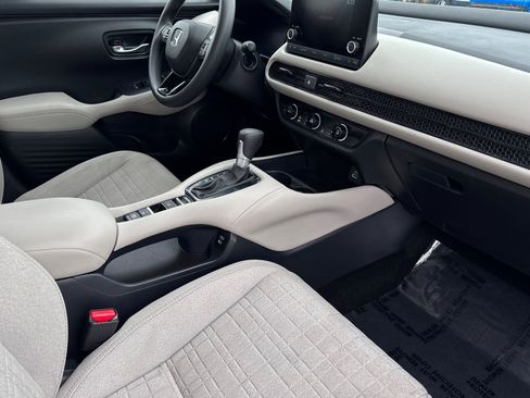 Certified 2025 Honda HR-V LX image 16