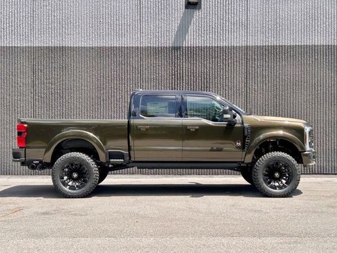 New 2026 Ford F250 Lariat w/ Black Appearance Package AWD/4WD image 6