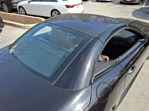 Used 2018 Mercedes-Benz SL 550 image 28