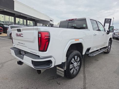 Used 2025 GMC Sierra 3500 Denali AWD/4WD image 5