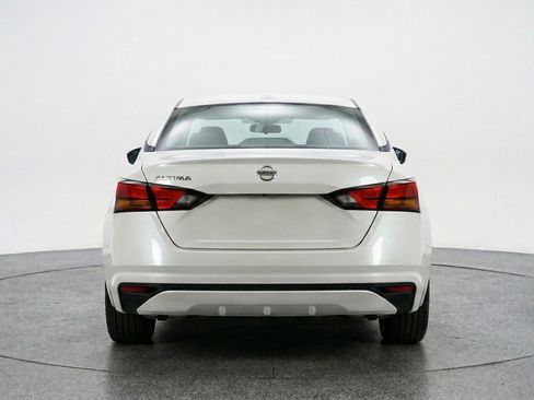 Used 2025 Nissan Altima 2.5 SV image 7