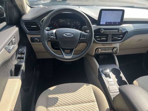 Used 2020 Ford Escape SE FWD image 16