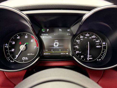 Used 2019 Alfa Romeo Giulia w/ Quick Order Package 22K Sport image 29