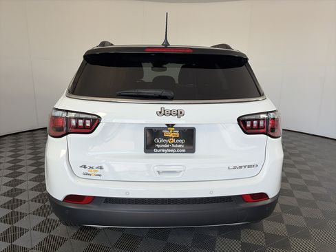 Used 2023 Jeep Compass Limited AWD/4WD image 9