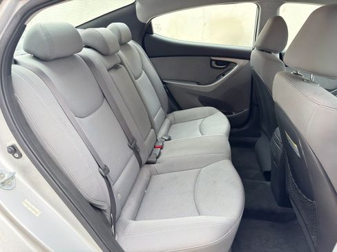 Used 2013 Hyundai Elantra GLS w/ Preferred Pkg FWD image 18