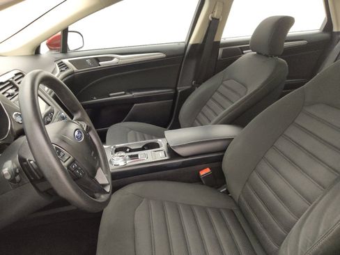 Used 2019 Ford Fusion SE image 17