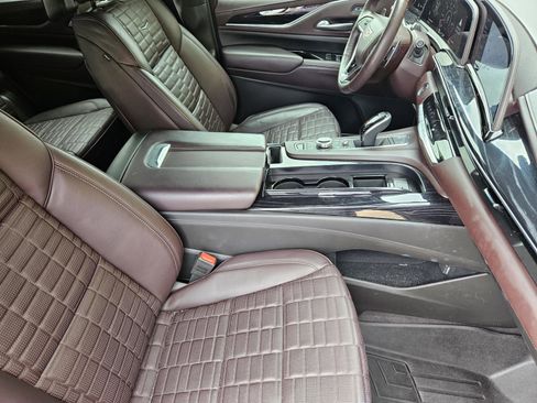 Used 2024 Cadillac Escalade V w/ LPO, ONYX Package AWD/4WD image 12