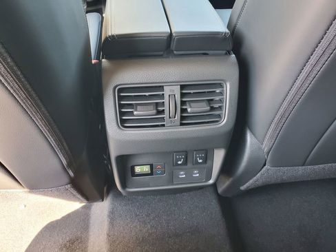 New 2026 Nissan Rogue Platinum image 12