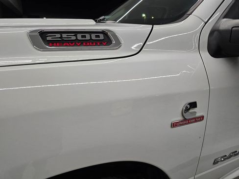 Used 2024 RAM 2500 Laramie AWD/4WD image 11