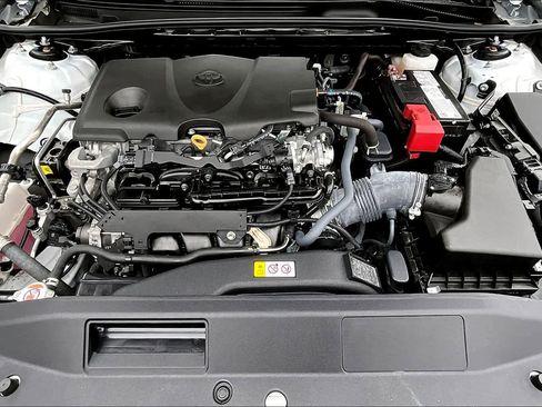 Used 2023 Toyota Camry SE image 29