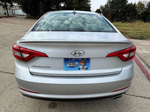 Used 2015 Hyundai Sonata SE FWD image 4