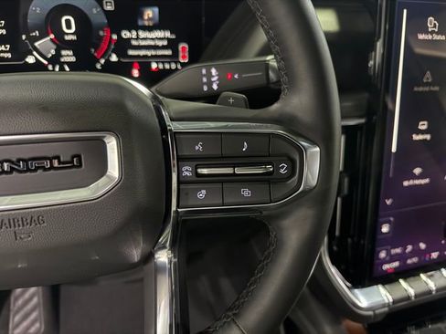 Certified 2025 GMC Yukon XL Denali image 19