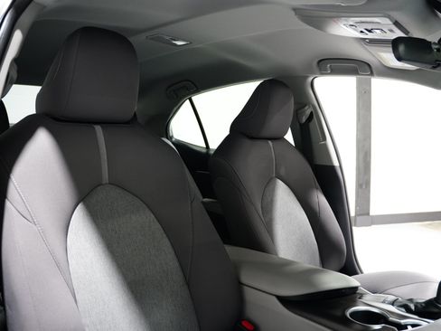 Used 2023 Toyota Camry LE image 14