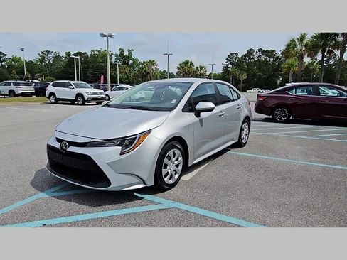 Used 2022 Toyota Corolla LE image 23