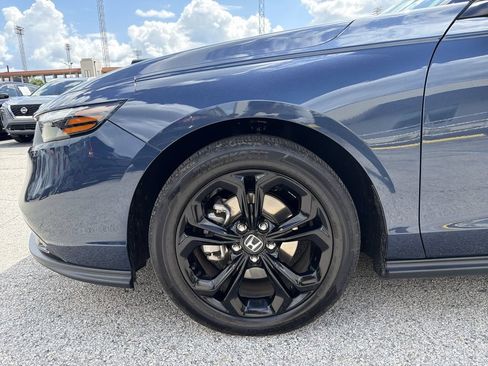 Used 2025 Honda Accord SE image 32