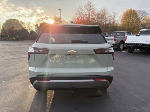 New 2026 Chevrolet Equinox LT w/ Convenience Package II image 3