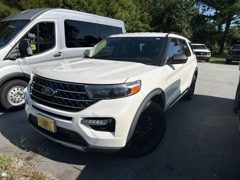 Used 2020 Ford Explorer XLT w/ Equipment Group 202A RWD image 1