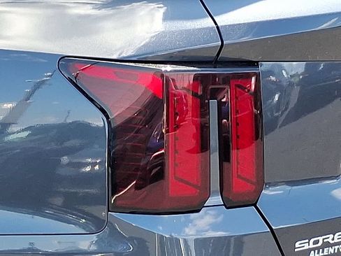 Certified 2024 Kia Sorento X-Line EX AWD/4WD image 10
