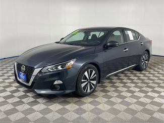 Used 2019 Nissan Altima 2.5 SV image 1