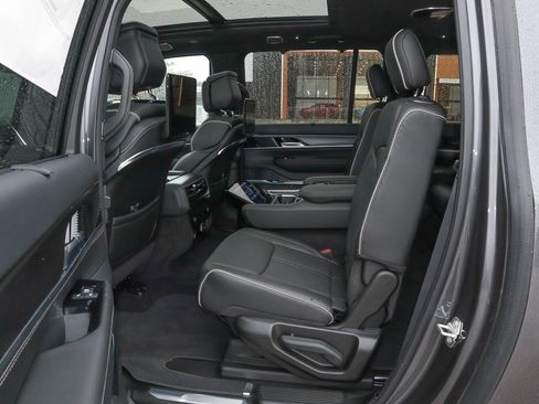 New 2024 Jeep Grand Wagoneer L Series II w/ Quick Order Packagew 28T AWD/4WD image 17