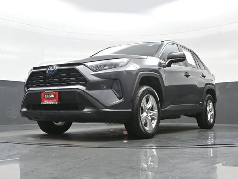Used 2021 Toyota RAV4 LE AWD/4WD image 26