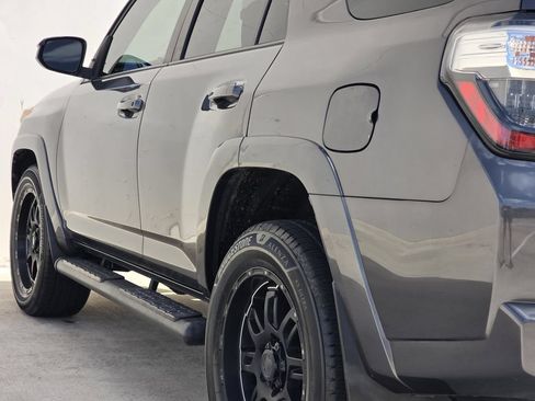 Used 2018 Toyota 4Runner SR5 RWD image 39